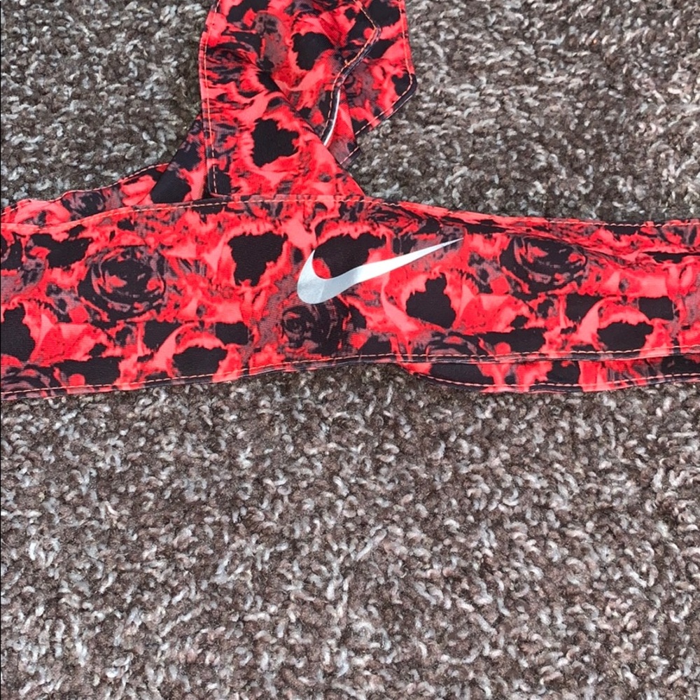 A tie headband